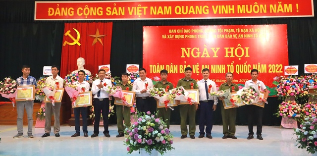 Mê Linh tổ chức &quot;Ngày hội toàn dân bảo vệ an ninh tổ quốc&quot; năm 2022 - Ảnh 11.