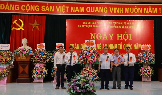 Mê Linh tổ chức &quot;Ngày hội toàn dân bảo vệ an ninh tổ quốc&quot; năm 2022 - Ảnh 1.