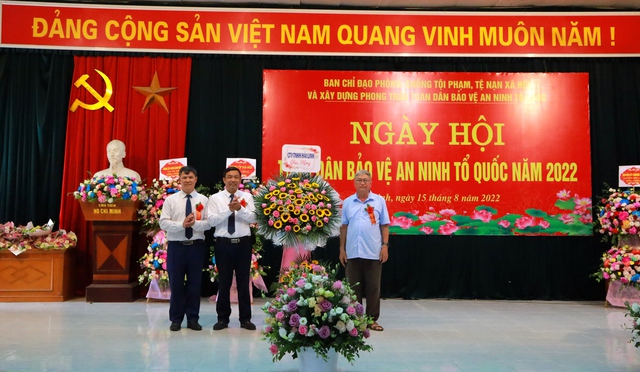 Mê Linh tổ chức &quot;Ngày hội toàn dân bảo vệ an ninh tổ quốc&quot; năm 2022 - Ảnh 8.