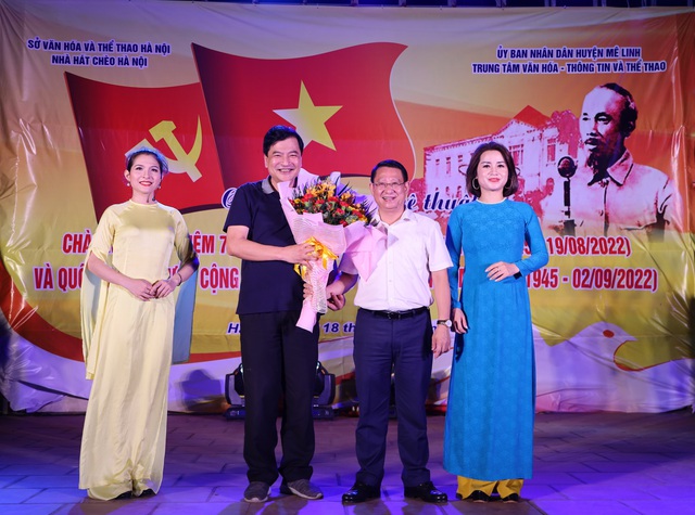 Mê Linh: biểu diễn nghệ thuật kỷ niệm 77 năm Cách mạng Tháng Tám và Quốc khánh nước Cộng hòa xã hội chủ nghĩa Việt Nam - Ảnh 1.