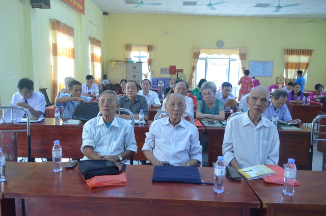 Câu lạc bộ thơ huyện Mê Linh sơ kết hoạt động 8 tháng đầu năm 2022 - Ảnh 3.