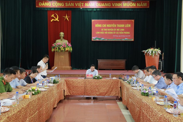 Đồng chí Nguyễn Thanh Liêm – Bí thư Huyện ủy làm việc với Đảng ủy xã Tiền Phong - Ảnh 1.