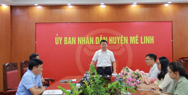 UBND huyện Mê Linh trao Quyết định bổ nhiệm chức danh Hiệu trưởng các đơn vị trường học - Ảnh 2.