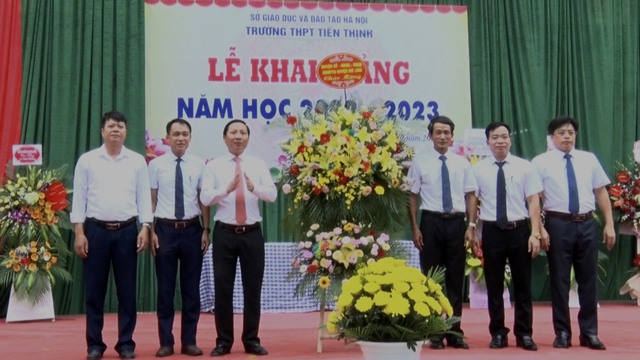 Mê Linh rộn ràng khai giảng năm học mới 2022 – 2023.    - Ảnh 1.