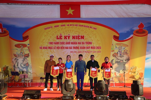 Trao giải các môn thi đấu thể thao tại Lễ hội Đền Hai Bà Trưng Xuân Quý Mão 2023 - Ảnh 2.