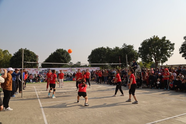 Trao giải các môn thi đấu thể thao tại Lễ hội Đền Hai Bà Trưng Xuân Quý Mão 2023 - Ảnh 10.