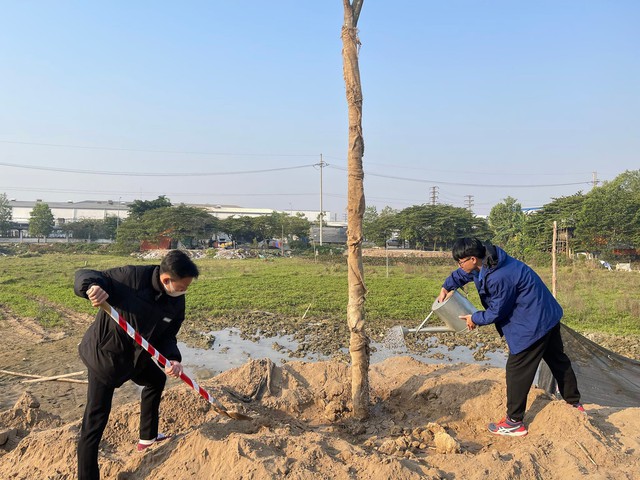 THỊ TRẤN QUANG MINH TỔ CHỨC LỄ PHÁT ĐỘNG TẾT TRỒNG CÂY “ĐỜI ĐỜI NHỚ ƠN BÁC HỒ” XUÂN QUÝ MÃO 2023 - Ảnh 12.