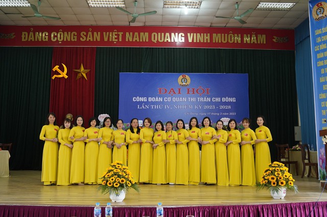 Công đoàn thị trấn Chi Đông hưởng ứng "Tuần lễ áo dài Việt nam" năm 2023 - Ảnh 2. Công đoàn thị trấn Chi Đông hưởng ứng "Tuần lễ áo dài Việt nam" năm 2023 - Ảnh 2.