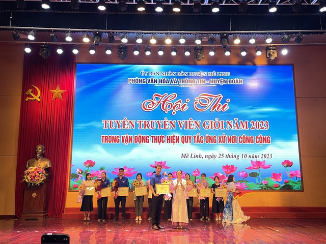 Xã Mê Linh xuất xắc giành giải nhất Hội thi tuyên truyền viên giỏi trong vận động thực hiện Quy tắc ứng xử nơi công cộng trên địa bàn huyện Mê Linh năm 2023 - Ảnh 2.