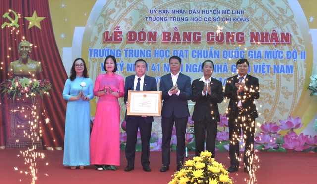 Trường THCS Chi Đông tổ chức Lễ đón Bằng công nhận trường chuẩn Quốc gia và Kỷ niệm 41 năm Ngày Nhà giáo Việt Nam- Ảnh 1. Trường THCS Chi Đông tổ chức Lễ đón Bằng công nhận trường chuẩn Quốc gia và Kỷ niệm 41 năm Ngày Nhà giáo Việt Nam- Ảnh 1.