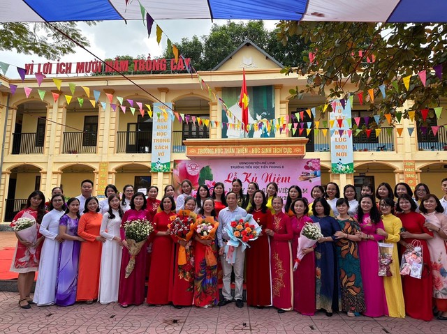 Hành trình thắp sáng tri thức ở ngôi trường được tặng Huân chương lao động hạng Ba- Ảnh 2. Hành trình thắp sáng tri thức ở ngôi trường được tặng Huân chương lao động hạng Ba- Ảnh 2.