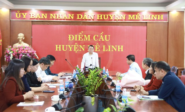 UBND Huyện công bố và trao Quyết định điều động, bổ nhiệm lãnh đạo Phòng Kinh tế và Phòng Lao động - Thương binh và Xã hội- Ảnh 2. UBND Huyện công bố và trao Quyết định điều động, bổ nhiệm lãnh đạo Phòng Kinh tế và Phòng Lao động - Thương binh và Xã hội- Ảnh 2.