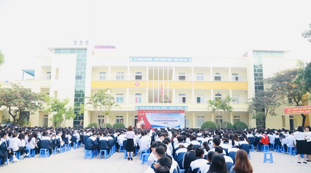Tăng cường tuyên truyền giáo dục pháp luật về trật tự an toàn giao thông cho học sinh- Ảnh 1. Tăng cường tuyên truyền giáo dục pháp luật về trật tự an toàn giao thông cho học sinh- Ảnh 1.