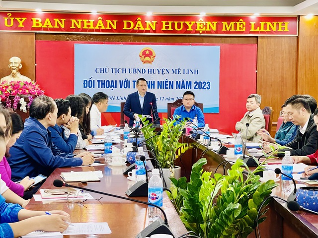 Chủ tịch UBND Huyện Hoàng Anh Tuấn đối thoại với thanh niên- Ảnh 1.