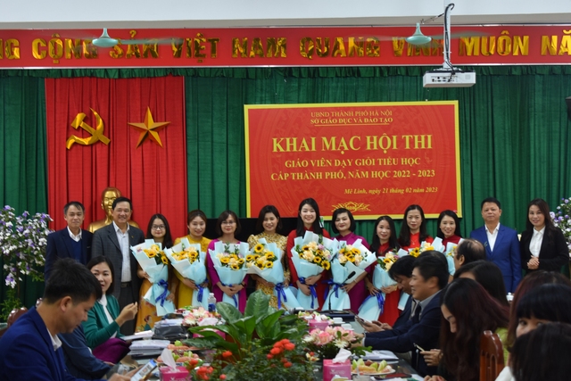 Khai mạc Hội thi giáo viên dạy giỏi tiểu học cấp Thành phố năm học 2022-2023 - Ảnh 1.