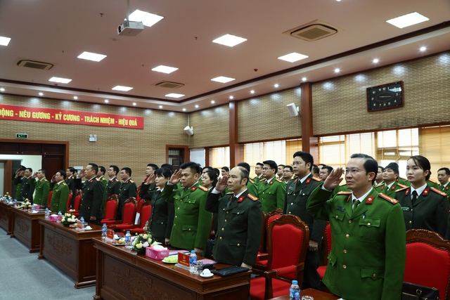 Cụm thi đua số 10 - Công an Thành phố Hà Nội phát động và ký giao ước thi đua năm 2023 - Ảnh 1. Cụm thi đua số 10 - Công an Thành phố Hà Nội phát động và ký giao ước thi đua năm 2023 - Ảnh 1.