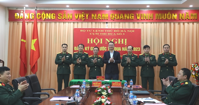 Cụm thi đua số 3 - Bộ Tư lệnh Thủ đô Hà Nội ký giao ước thi đua - Ảnh 2.