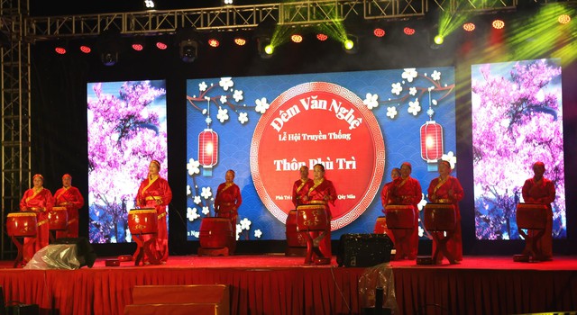Đồng chí Chủ tịch UBND Huyện Hoàng Anh Tuấn dự Đêm văn nghệ Lễ hội truyền thống thôn Phù Trì, xã Kim Hoa - Ảnh 2. Đồng chí Chủ tịch UBND Huyện Hoàng Anh Tuấn dự Đêm văn nghệ Lễ hội truyền thống thôn Phù Trì, xã Kim Hoa - Ảnh 2.