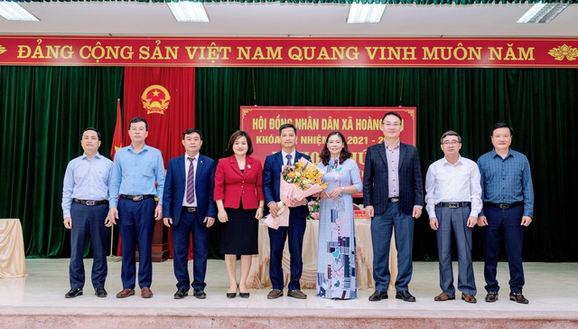 Ông Trần Văn Minh được bầu giữ chức Chủ tịch UBND xã Hoàng Kim - Ảnh 1.