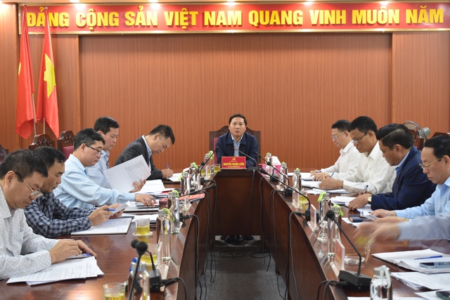 Huyện ủy Mê Linh nghe báo cáo tiến độ triển khai dự án đầu tư xây dựng đường Vành đai 4 - Vùng Thủ đô Hà Nội - Ảnh 1.