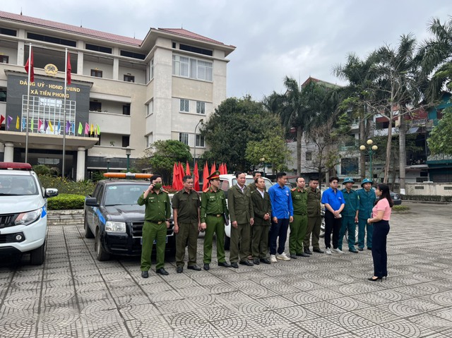 BCĐ 197 Xã Tiền Phong Tổ chức Lễ ra quân Tổng kiểm tra, xử lý, giải quyết vi phạm về trật tự,
an toàn giao thông, trật tự đô thị, trật tụ công cộng
trên địa bàn xã Tiền Phong năm 2023
- Ảnh 1. BCĐ 197 Xã Tiền Phong Tổ chức Lễ ra quân Tổng kiểm tra, xử lý, giải quyết vi phạm về trật tự,
an toàn giao thông, trật tự đô thị, trật tụ công cộng
trên địa bàn xã Tiền Phong năm 2023
- Ảnh 1.