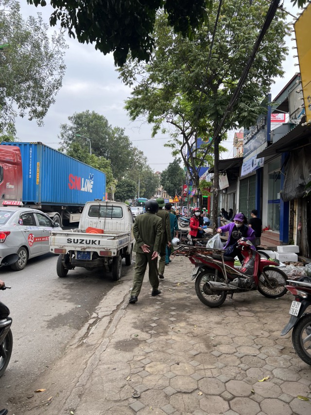 BCĐ 197 Xã Tiền Phong Tổ chức Lễ ra quân Tổng kiểm tra, xử lý, giải quyết vi phạm về trật tự,
an toàn giao thông, trật tự đô thị, trật tụ công cộng
trên địa bàn xã Tiền Phong năm 2023
- Ảnh 3. BCĐ 197 Xã Tiền Phong Tổ chức Lễ ra quân Tổng kiểm tra, xử lý, giải quyết vi phạm về trật tự,
an toàn giao thông, trật tự đô thị, trật tụ công cộng
trên địa bàn xã Tiền Phong năm 2023
- Ảnh 3.