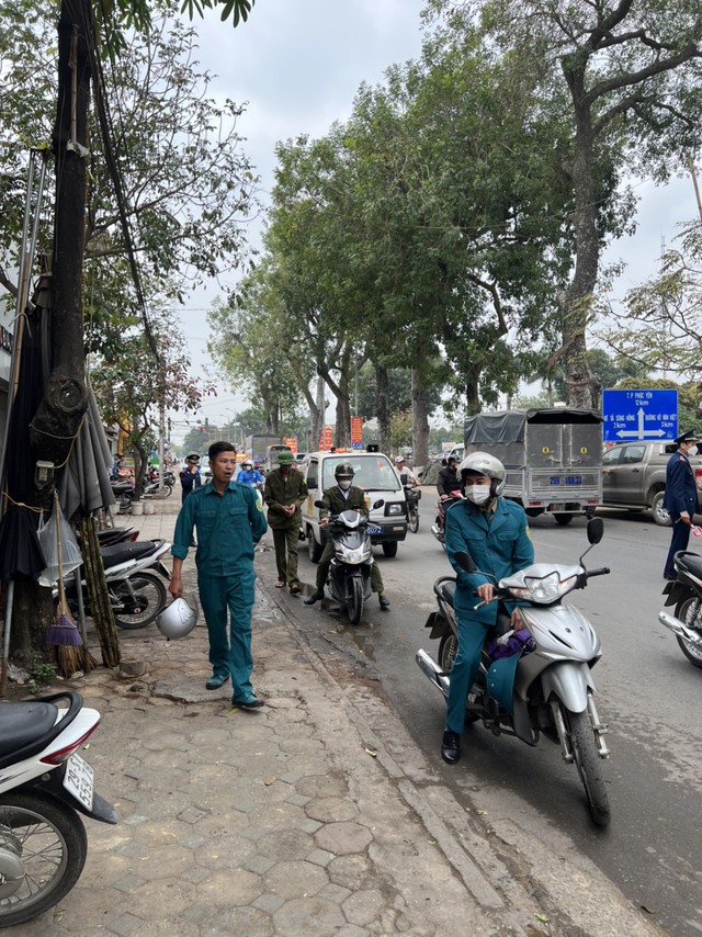 BCĐ 197 Xã Tiền Phong Tổ chức Lễ ra quân Tổng kiểm tra, xử lý, giải quyết vi phạm về trật tự,
an toàn giao thông, trật tự đô thị, trật tụ công cộng
trên địa bàn xã Tiền Phong năm 2023
- Ảnh 6. BCĐ 197 Xã Tiền Phong Tổ chức Lễ ra quân Tổng kiểm tra, xử lý, giải quyết vi phạm về trật tự,
an toàn giao thông, trật tự đô thị, trật tụ công cộng
trên địa bàn xã Tiền Phong năm 2023
- Ảnh 6.