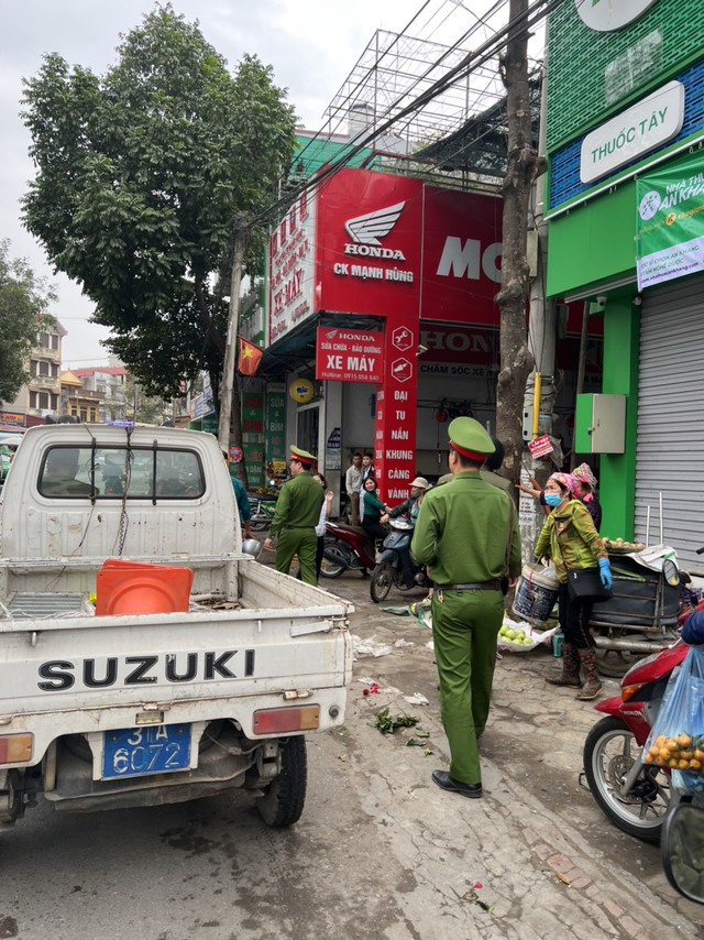BCĐ 197 Xã Tiền Phong Tổ chức Lễ ra quân Tổng kiểm tra, xử lý, giải quyết vi phạm về trật tự,
an toàn giao thông, trật tự đô thị, trật tụ công cộng
trên địa bàn xã Tiền Phong năm 2023
- Ảnh 4. BCĐ 197 Xã Tiền Phong Tổ chức Lễ ra quân Tổng kiểm tra, xử lý, giải quyết vi phạm về trật tự,
an toàn giao thông, trật tự đô thị, trật tụ công cộng
trên địa bàn xã Tiền Phong năm 2023
- Ảnh 4.