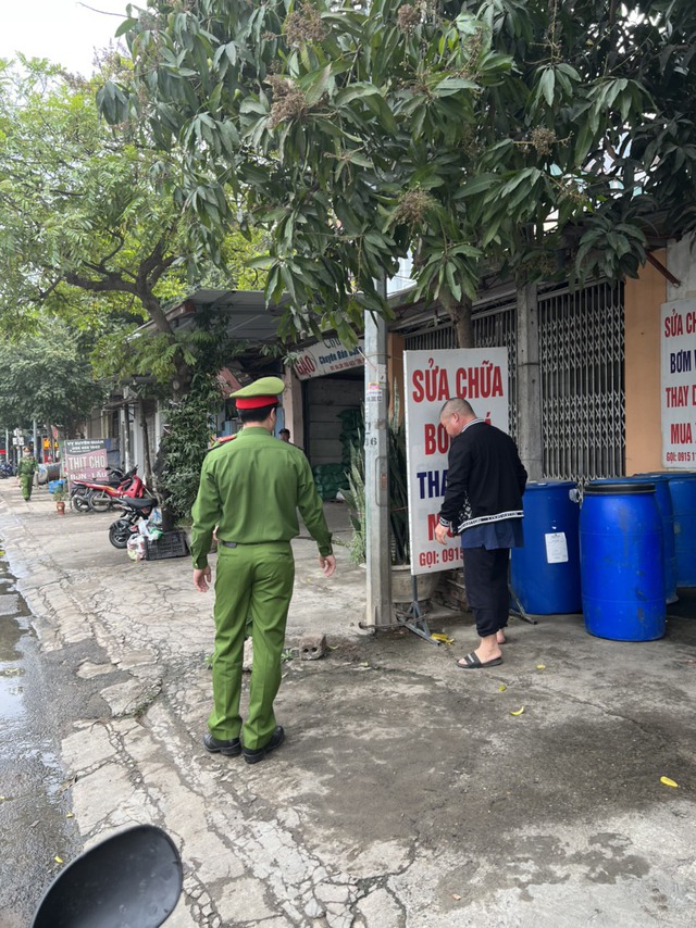 BCĐ 197 Xã Tiền Phong Tổ chức Lễ ra quân Tổng kiểm tra, xử lý, giải quyết vi phạm về trật tự,
an toàn giao thông, trật tự đô thị, trật tụ công cộng
trên địa bàn xã Tiền Phong năm 2023
- Ảnh 8. BCĐ 197 Xã Tiền Phong Tổ chức Lễ ra quân Tổng kiểm tra, xử lý, giải quyết vi phạm về trật tự,
an toàn giao thông, trật tự đô thị, trật tụ công cộng
trên địa bàn xã Tiền Phong năm 2023
- Ảnh 8.