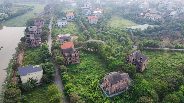 UBND thành phố Hà Nội chỉ đạo xử lý dứt điểm các dự án chậm triển khai tại huyện Mê Linh - Ảnh 1.