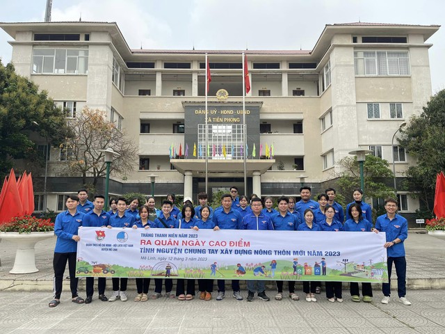 NHÌN LẠI THÁNG THANH NIÊN RỰC LỬA CỦA ĐOÀN XÃ TIỀN PHONG - Ảnh 1. NHÌN LẠI THÁNG THANH NIÊN RỰC LỬA CỦA ĐOÀN XÃ TIỀN PHONG - Ảnh 1.
