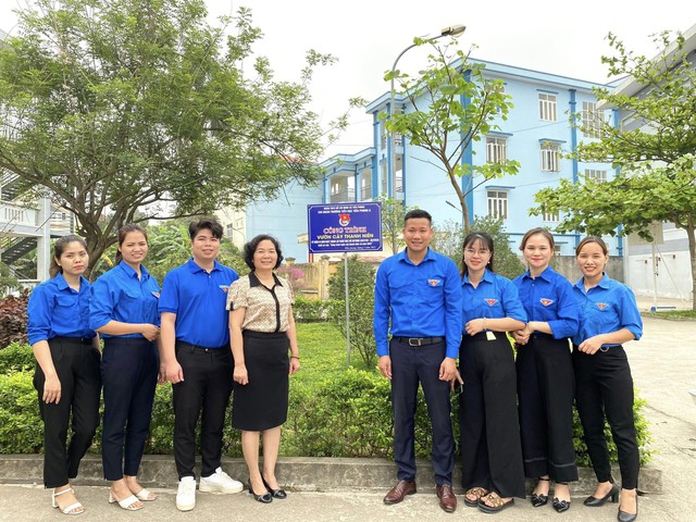 NHÌN LẠI THÁNG THANH NIÊN RỰC LỬA CỦA ĐOÀN XÃ TIỀN PHONG - Ảnh 8. NHÌN LẠI THÁNG THANH NIÊN RỰC LỬA CỦA ĐOÀN XÃ TIỀN PHONG - Ảnh 8.