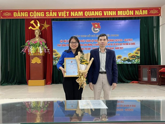 NHÌN LẠI THÁNG THANH NIÊN RỰC LỬA CỦA ĐOÀN XÃ TIỀN PHONG - Ảnh 7. NHÌN LẠI THÁNG THANH NIÊN RỰC LỬA CỦA ĐOÀN XÃ TIỀN PHONG - Ảnh 7.