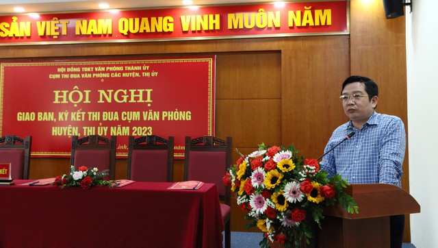 Hội nghị giao ban, ký kết thi đua cụm Văn phòng Huyện, Thị uỷ năm 2023 - Ảnh 4. Hội nghị giao ban, ký kết thi đua cụm Văn phòng Huyện, Thị uỷ năm 2023 - Ảnh 4.