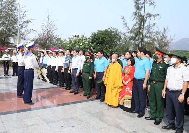 Mang nông sản của Mê Linh đến với Trường Sa - Ảnh 1.