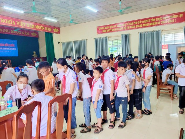 THỊ TRẤN QUANG MINH: TỔ CHỨC KHÁM, QUẢN LÝ SỨC KHỎE MIỄN PHÍ CHO NHÂN DÂN TRÊN ĐỊA BÀN NĂM 2023 - Ảnh 8. THỊ TRẤN QUANG MINH: TỔ CHỨC KHÁM, QUẢN LÝ SỨC KHỎE MIỄN PHÍ CHO NHÂN DÂN TRÊN ĐỊA BÀN NĂM 2023 - Ảnh 8.
