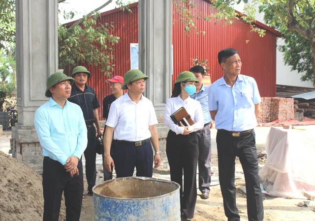 Đồng chí Bí thư Huyện ủy Nguyễn Thanh Liêm kiểm tra công tác trùng tu, tôn tạo các di tích lịch sử trên địa bàn xã Tiến Thắng - Ảnh 2.