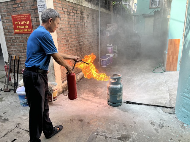 Nhân rộng mô hình &quot;Tổ liên gia an toàn PCCC&quot; tại khu dân cư trên địa bàn thị trấn Chi Đông
 - Ảnh 2.