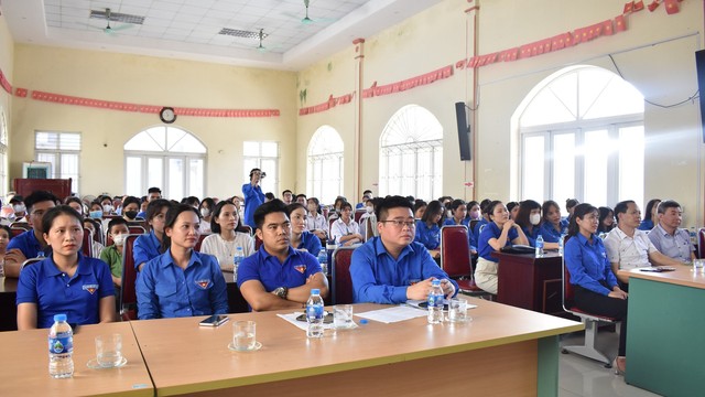 Huyện đoàn Mê Linh ra quân phát động Chiến dịch thanh niên tình nguyện hè năm 2023 - Ảnh 1.
