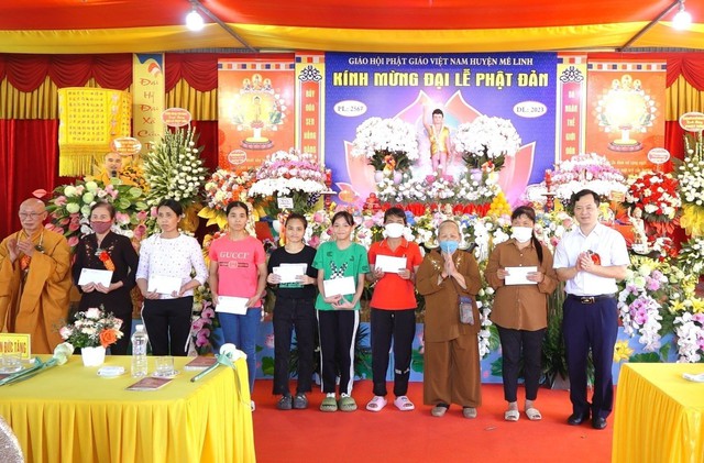 Ban Trị sự Giáo hội Phật giáo Việt Nam huyện Mê Linh trang nghiêm tổ chức Đại Lễ Phật đản Phật lịch 2567 - Dương lịch 2023 tại chùa Khai Quang - Ảnh 4.