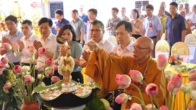 Ban Trị sự Giáo hội Phật giáo Việt Nam huyện Mê Linh trang nghiêm tổ chức Đại Lễ Phật đản Phật lịch 2567 - Dương lịch 2023 tại chùa Khai Quang - Ảnh 5.