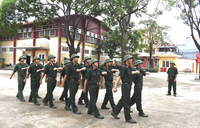 Ban Chỉ huy Quân sự Huyện tổ chức khai mạc huấn luyện tiểu đoàn Bộ đội địa phương năm 2023 - Ảnh 2.