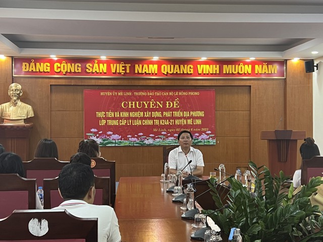 Bồi dưỡng kiến thức thực tế cho học viên lớp Trung cấp Chính trị - Ảnh 4. Bồi dưỡng kiến thức thực tế cho học viên lớp Trung cấp Chính trị - Ảnh 4.
