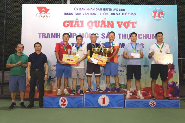Mê Linh: Sôi nổi giải Quần vợt tranh cúp nông sản Thực Chung lần thứ Nhất, năm 2023 - Ảnh 2.
