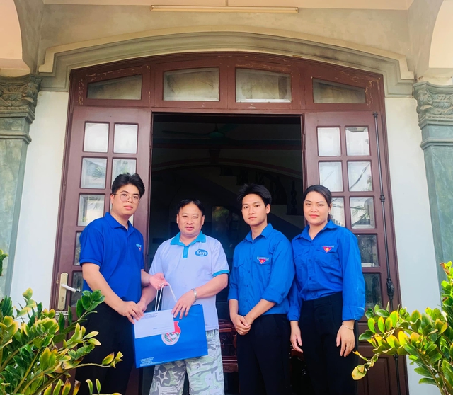 ĐOÀN XÃ TIỀN PHONG PHÁT HUY TRUYỀN THỐNG "UỐNG NƯỚC NHỚ NGUỒN" - Ảnh 7. ĐOÀN XÃ TIỀN PHONG PHÁT HUY TRUYỀN THỐNG "UỐNG NƯỚC NHỚ NGUỒN" - Ảnh 7.