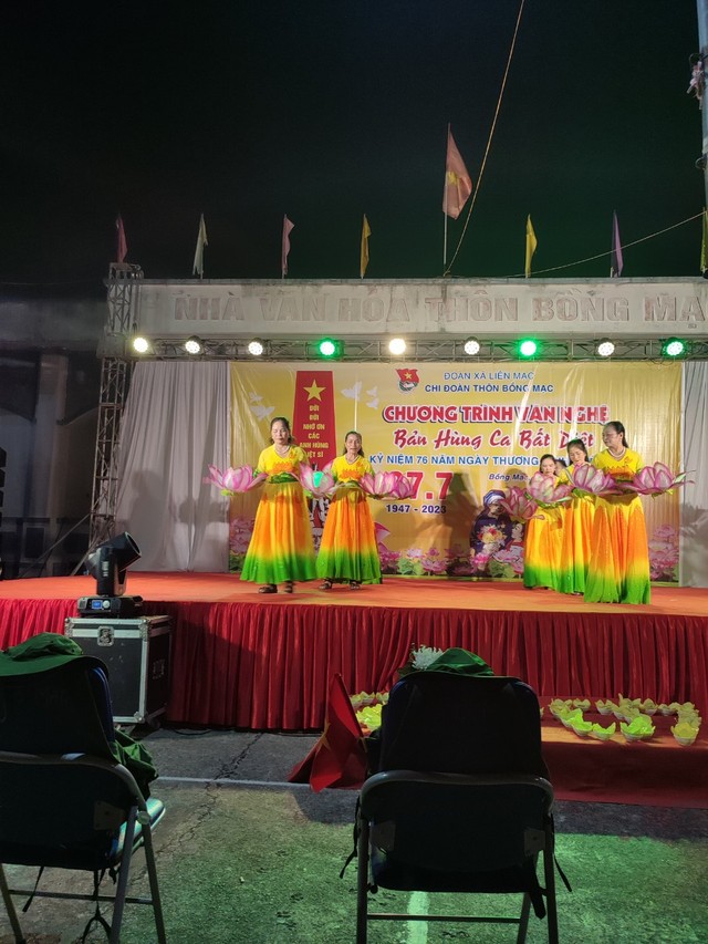 xã Liên Mạc tổ chức các hoạt động thiết thực Kỷ niệm 76 năm ngày Thương binh - Liệt sỹ - Ảnh 11. xã Liên Mạc tổ chức các hoạt động thiết thực Kỷ niệm 76 năm ngày Thương binh - Liệt sỹ - Ảnh 11.