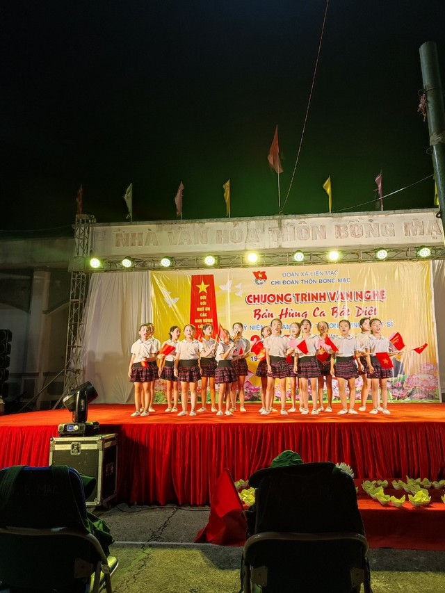 xã Liên Mạc tổ chức các hoạt động thiết thực Kỷ niệm 76 năm ngày Thương binh - Liệt sỹ - Ảnh 12. xã Liên Mạc tổ chức các hoạt động thiết thực Kỷ niệm 76 năm ngày Thương binh - Liệt sỹ - Ảnh 12.