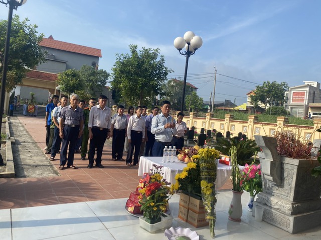 Sôi nổi các hoạt động kỷ niệm 76 năm ngày Thương binh Liệt sỹ - Ảnh 1. Sôi nổi các hoạt động kỷ niệm 76 năm ngày Thương binh Liệt sỹ - Ảnh 1.