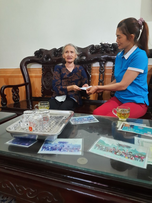 Các Chi hội phụ nữ trong toàn xã thiết thực tổ chức các hoạt động “Đền ơn đáp nghĩa” nhân kỷ niệm 76 năm Ngày Thương binh – liệt sỹ 27/7/1947-27/7/2023 - Ảnh 16. Các Chi hội phụ nữ trong toàn xã thiết thực tổ chức các hoạt động “Đền ơn đáp nghĩa” nhân kỷ niệm 76 năm Ngày Thương binh – liệt sỹ 27/7/1947-27/7/2023 - Ảnh 16.