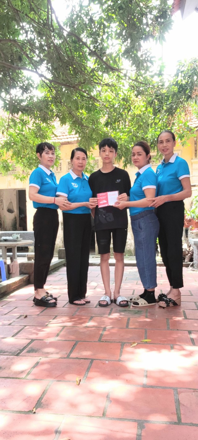 Các Chi hội phụ nữ trong toàn xã thiết thực tổ chức các hoạt động “Đền ơn đáp nghĩa” nhân kỷ niệm 76 năm Ngày Thương binh – liệt sỹ 27/7/1947-27/7/2023 - Ảnh 11. Các Chi hội phụ nữ trong toàn xã thiết thực tổ chức các hoạt động “Đền ơn đáp nghĩa” nhân kỷ niệm 76 năm Ngày Thương binh – liệt sỹ 27/7/1947-27/7/2023 - Ảnh 11.